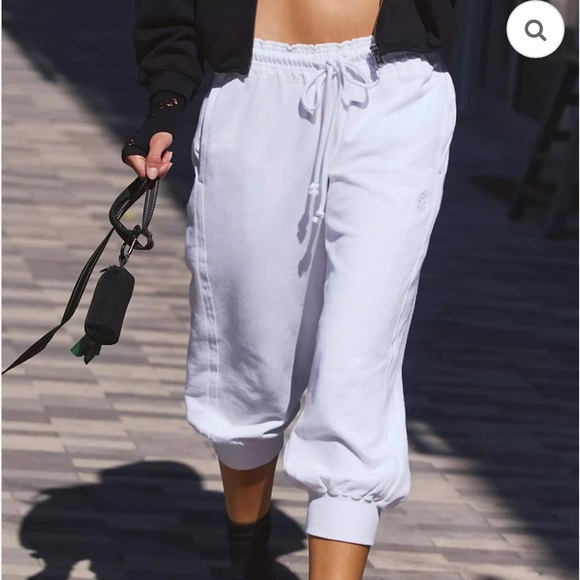 FREE PEOPLE FP Flutter Cropped Joggers White Size Small - Picture 1 of 8
